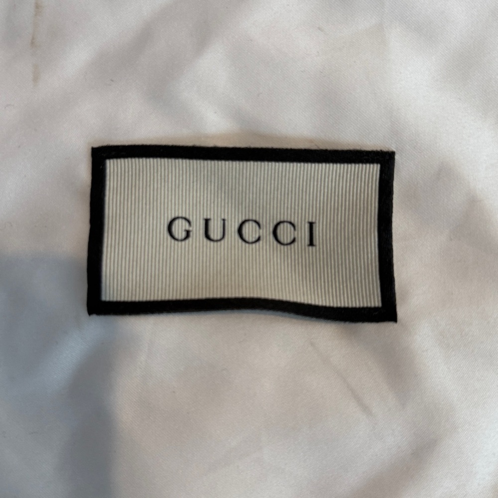 Gucci shoe bags set of two - each bag will hold a pair of easily cream satin - Picture 2 of 4